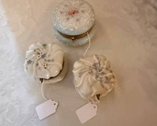 Monroe Wave Crest Dresser Boxes 