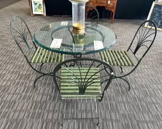 we love this great patio cafe table and chairs 