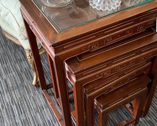 Nesting Chinese tables 