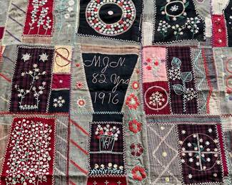 FABULOUS UNIQUE FOLK QUILT 