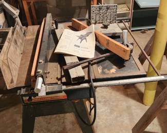 Table saw and accessories and manual