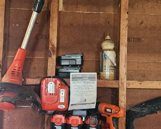 Black and Decker 18 volt combo kit with charger and 8 batteries 