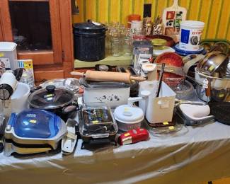 Electric frying pans, PYREX, everything pot, canning jars, rolling pin, kitchenware  canning 