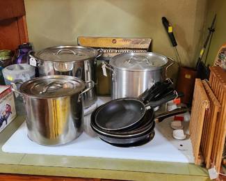 Stock pots, kitchenware