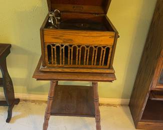 Vintage Sonora Phonagraph