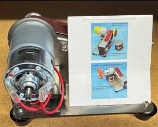 Mini belt sander