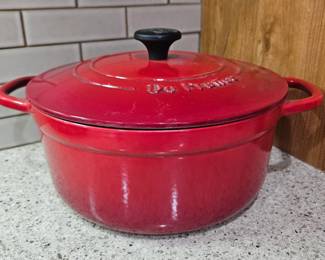 Cast iron dutch oven