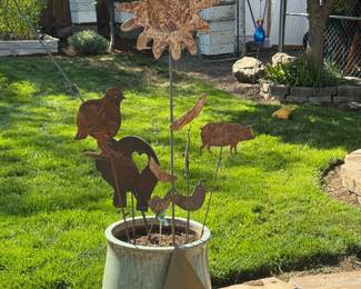 Cute metal outdoor metal art