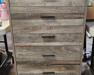 Small 5 drawer dresser