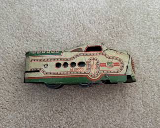 PreWar Lionel train set with 2 extra cars and track