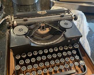 Royal 20s-30s typewriter