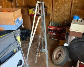Tripod stabilizer for 5th wheel