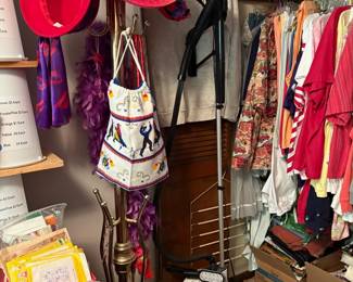 coat tree, hats, women's clothing sizes L to 3 X