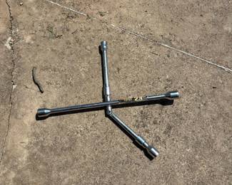 4 way folding lug wrench