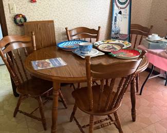 kitchen table with leaves, 6 chairs