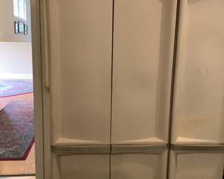 Rubbermaid Storage