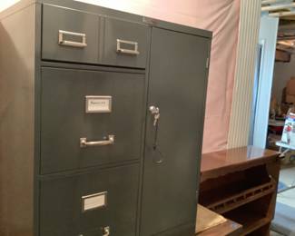 File Cabinet With Storage on The Side and Locks