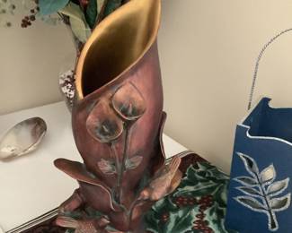 Unique Lilly Vase