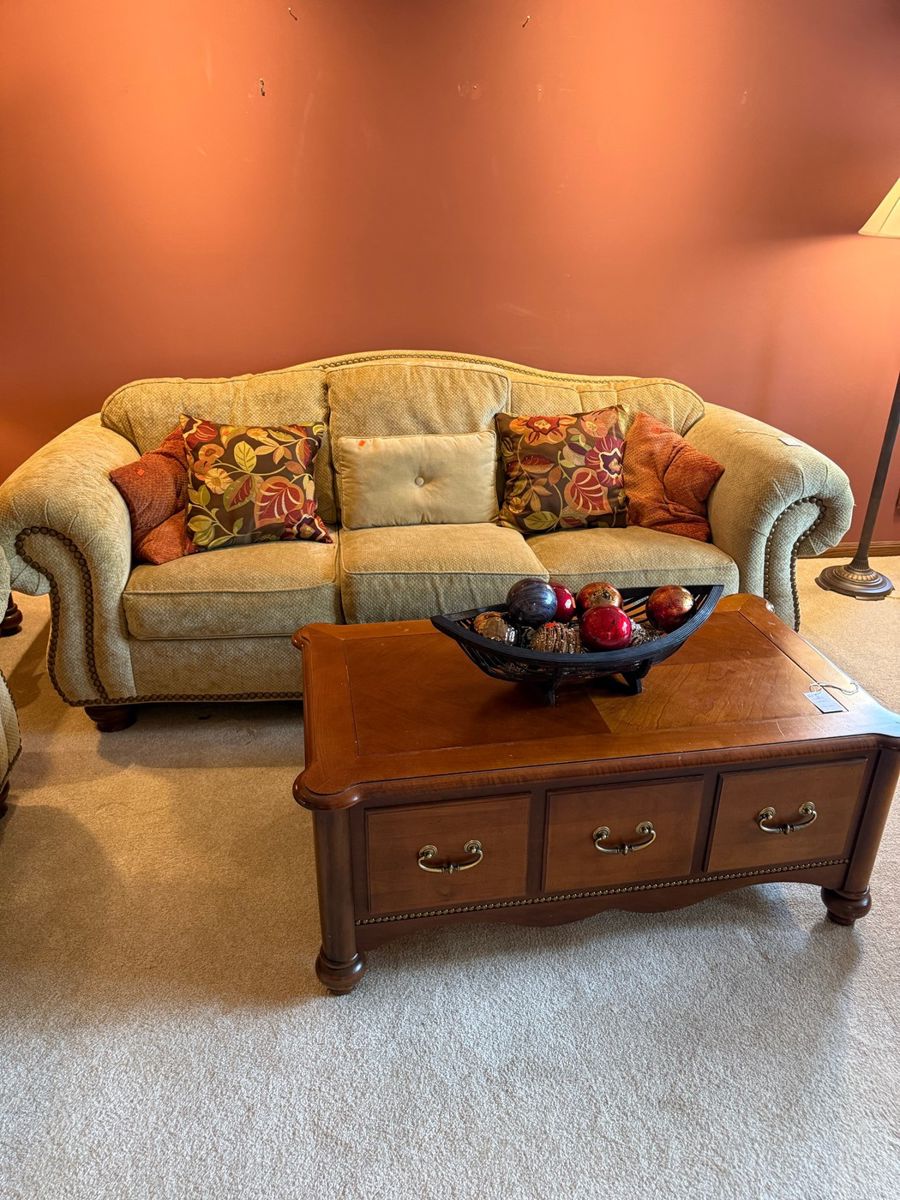 Traditional Sofa and Coffee Table Set with Nailhead Trim and Turned Legs