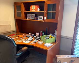 Bush Furniture Somerset 72" W L-Shaped Desk with Hutch