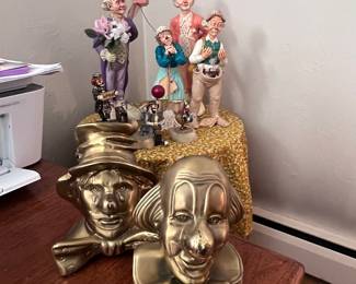 Clown corner! Brass bookends and Judy’s Pastime clown figurines. 