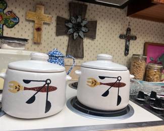 Killer mid mod cookware