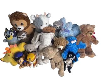 kk ot of 17 Plush Stuffed Animals Including Character Toys  Teddy Bears