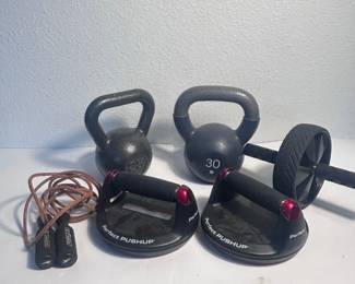 s Home Fitness Lot  25lb  30lb Kettlebells, Perfect Pushup Bars, Ab Wheel, Jump Rope