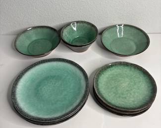 k Gibson Elite China 11Piece Dinnerware Set in Green Glaze