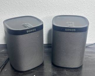 e Pair of Sonos PLAY 1 Wireless Speakers