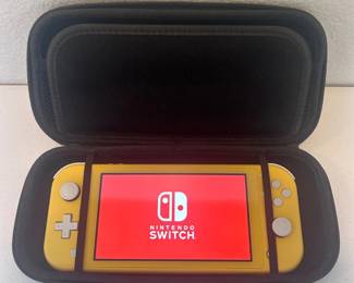 b Nintendo Switch Lite Yellow
