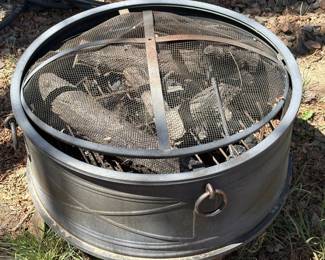 g HeavyDuty Outdoor Fire Pit with Protective Mesh Cover