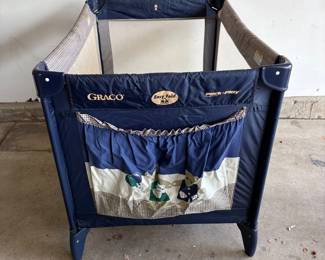 kk Graco Pack n Play Portable Playard with Bear Design