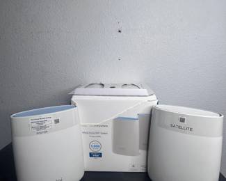 e Netgear Orbi RBK50 Whole Home TriBand WiFi System