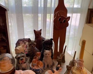 Vintage cat figures
