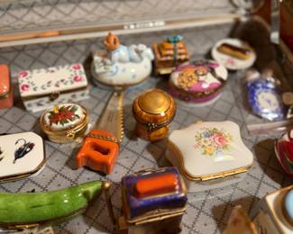 Limoges porcelain trinket box from France