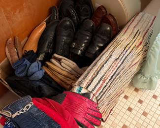 Shoes, vintage rugs, gloves