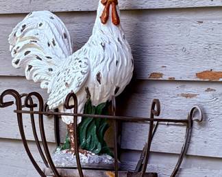 ROOSTER DECOR THOUGHOUT THE HOME AND OUTSIDE. 