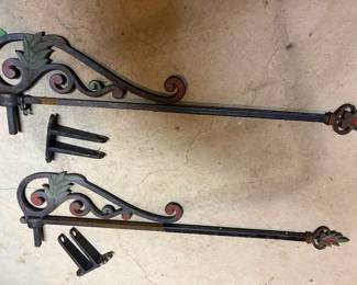 VINTAGE SWING ART IRON CURTAIN RODS