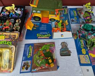Vintage TMNT Action Figure  Vehicle