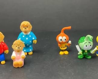 Vintage 1980s TV Cartoon Snorks And Berenstain Bears Figurines