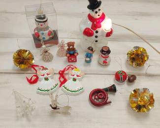 Sweet Mini Snowman Lamp And Vintage Ornaments