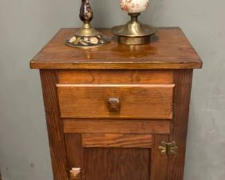 Charming Antique Mini Cabinet With Hurricane Lamps