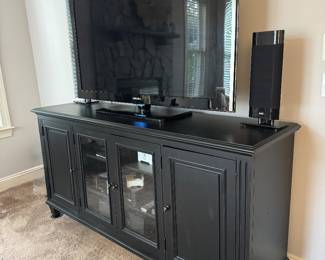 Ethan Allen 4 Door Console (73"W x 20"D x 36-1/2"H)