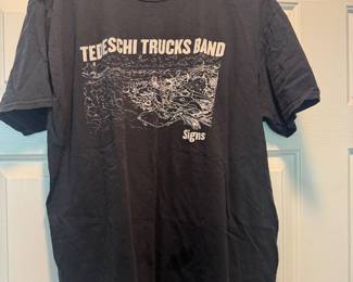 Gildan Black "Signs" by Tedeschi Trucks Band T-shirt Size 2XL