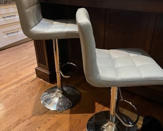 Adjustable height chrome counter / bar stools - 5 available