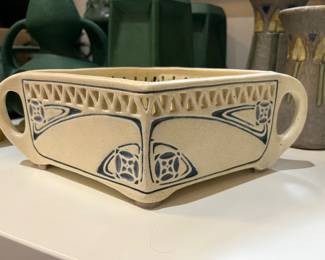 diamond shaped pottery handled bowl