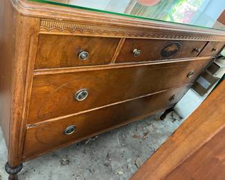 Antique dresser distributed by Hartman Furn early 1900s