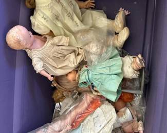 160 largelotofvintagecollectibledolls