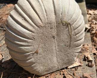 258 scallopedconcretegardenedgingstone